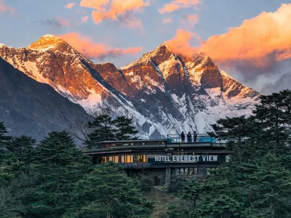 Everest Hotel 2