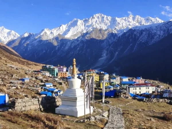 Kyanjin Gompa Trek