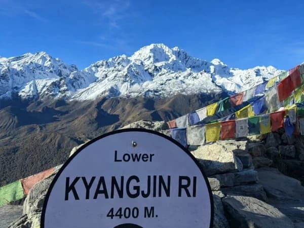 Kyanjin Ri Langtang Valley 1