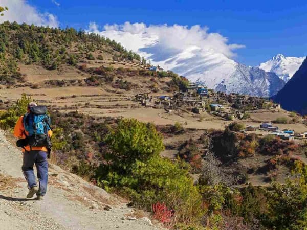 Way To Phu Village